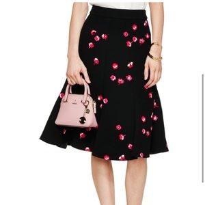 Kate Spade Excellent like new falling florals black skirt 0 2 small xs mid pink